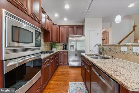 Kitchen - 7726 Terraview Ct, Hanover, MD 21076 photo 4 of 4