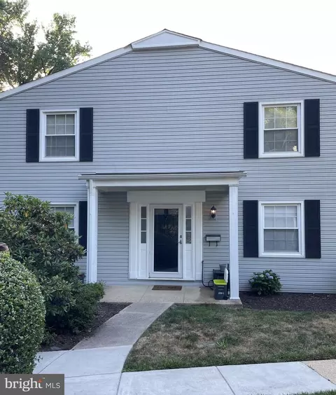 1716 Waldorf Ct, Crofton, MD 21114