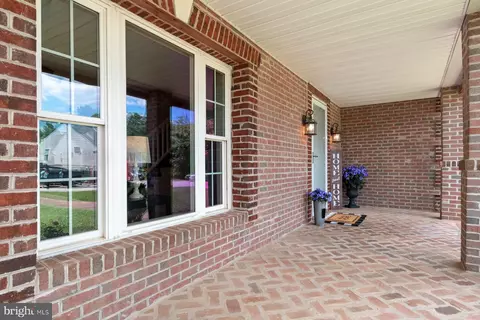 Exterior - 5908 Lynbrook Rd, Brooklyn, MD 21225 photo 4 of 9