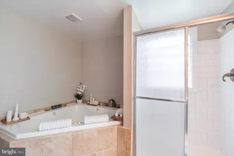 Bath - 5908 Lynbrook Rd, Brooklyn, MD 21225 photo 1 of 1