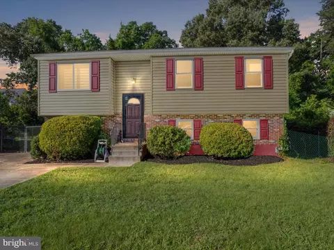7912 Liberty Cir, Pasadena, MD 21122