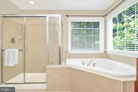 Bath - 1637 Braid Hills Dr, Pasadena, MD 21122 photo 3 of 4