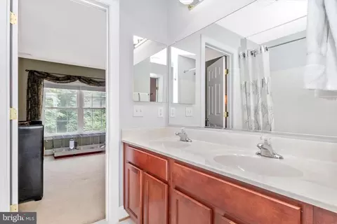 Entry Way - 1637 Braid Hills Dr, Pasadena, MD 21122 photo 6 of 6