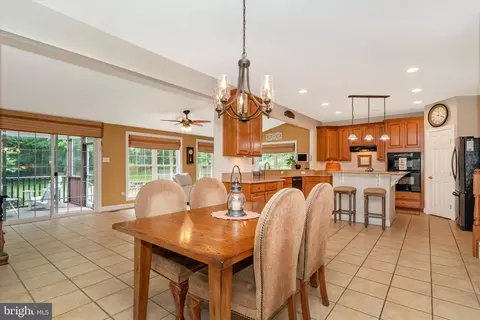 Dining - 1637 Braid Hills Dr, Pasadena, MD 21122 photo 4 of 4