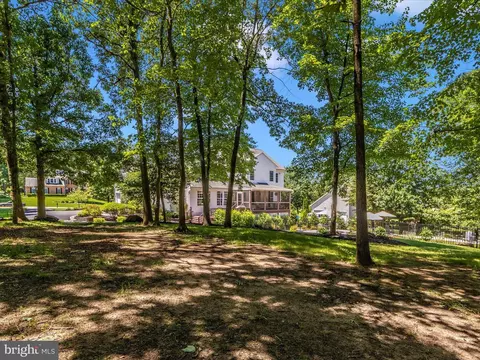 Exterior - 1637 Braid Hills Dr, Pasadena, MD 21122 photo 5 of 20
