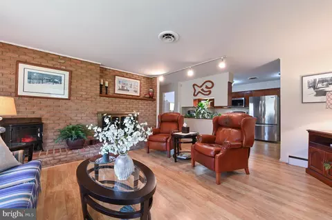 Living - 1037 Placid Ct, Arnold, MD 21012 photo 2 of 4