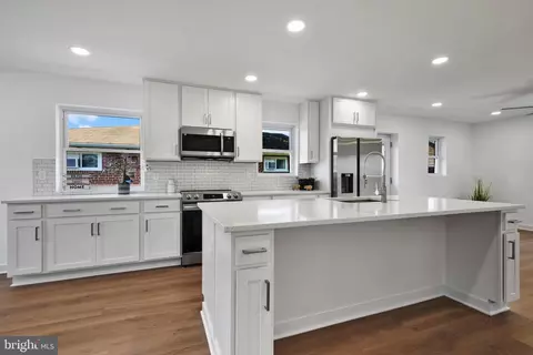 Kitchen - 173 Meadow Rd, Pasadena, MD 21122 photo 1 of 2