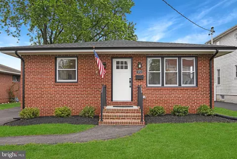 173 Meadow Rd, Pasadena, MD 21122