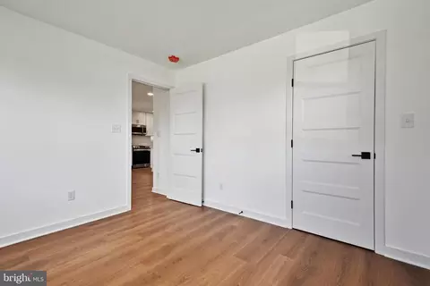Entry Way - 173 Meadow Rd, Pasadena, MD 21122 photo 5 of 9