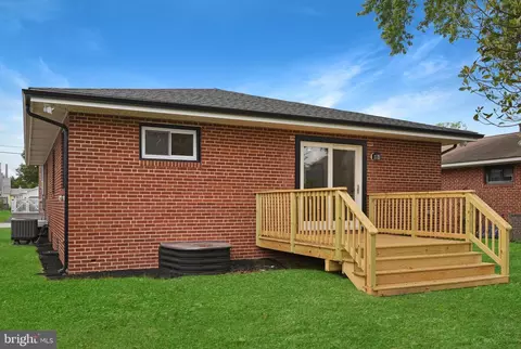 Exterior - 173 Meadow Rd, Pasadena, MD 21122 photo 4 of 5