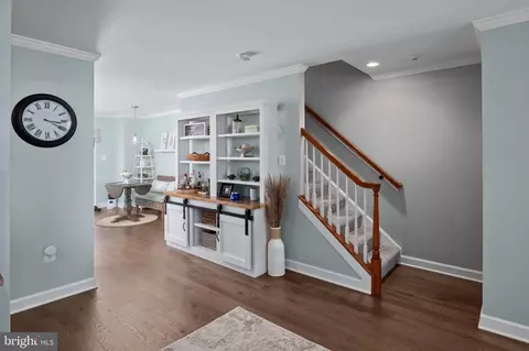 1607 Heather Pl, Crofton, MD 21114 photo 5
