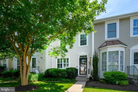 1607 Heather Pl, Crofton, MD 21114