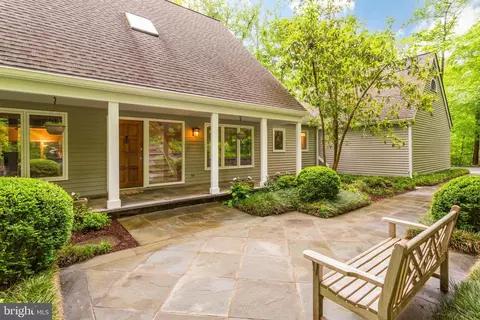 1707 S Harbor Ln, Annapolis, MD 21401