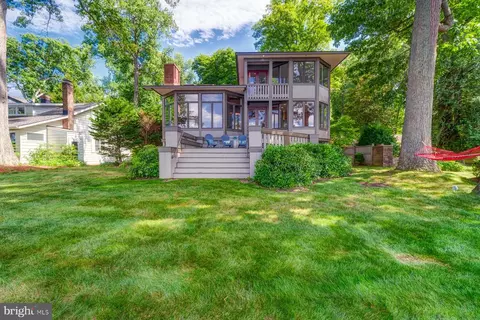 Exterior - 2930 Edgewater Dr, Edgewater, MD 21037 photo 15 of 26