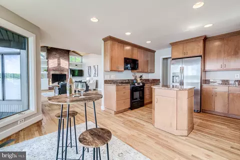 Kitchen - 2930 Edgewater Dr, Edgewater, MD 21037 photo 1 of 10