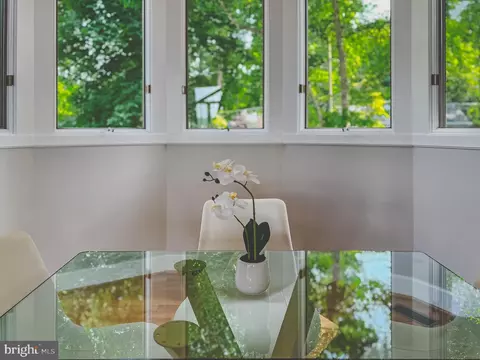 Dining - 2930 Edgewater Dr, Edgewater, MD 21037 photo 6 of 6