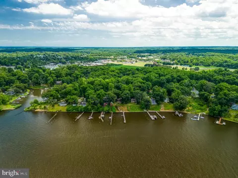View/Area - 2930 Edgewater Dr, Edgewater, MD 21037 photo 9 of 12