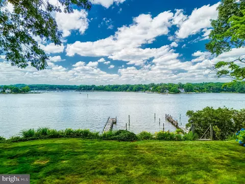 View/Area - 2930 Edgewater Dr, Edgewater, MD 21037 photo 7 of 12