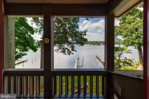 Exterior - 2930 Edgewater Dr, Edgewater, MD 21037 photo 10 of 26