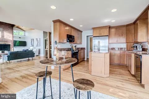 Kitchen - 2930 Edgewater Dr, Edgewater, MD 21037 photo 2 of 10
