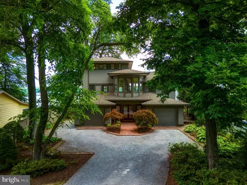 Exterior - 2930 Edgewater Dr, Edgewater, MD 21037 photo 24 of 26