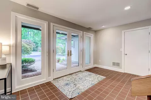 Entry Way - 2930 Edgewater Dr, Edgewater, MD 21037 photo 6 of 14