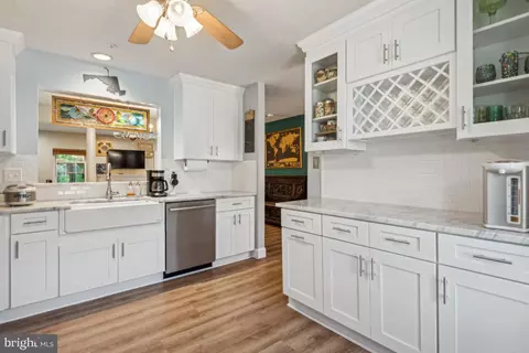 Kitchen - 2550 Windy Oak Ct, Crofton, MD 21114 photo 3 of 3