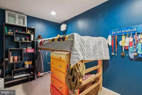 Bedroom - 2550 Windy Oak Ct, Crofton, MD 21114 photo 4 of 4