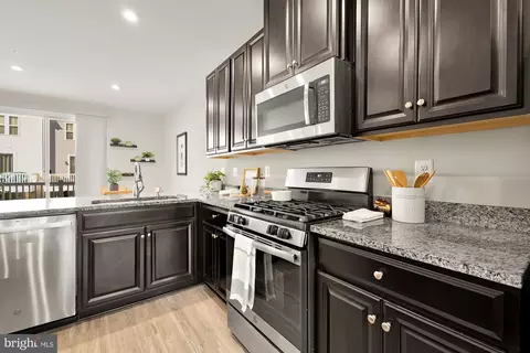 Kitchen - 1440 Strahorn Rd, Hanover, MD 21076 photo 6 of 7