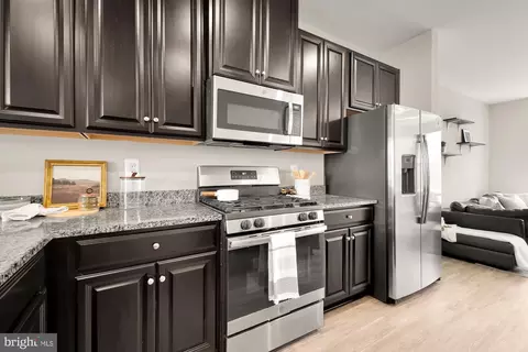 Kitchen - 1440 Strahorn Rd, Hanover, MD 21076 photo 4 of 7