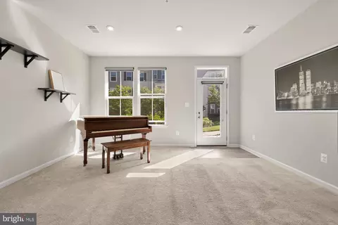 Living - 1440 Strahorn Rd, Hanover, MD 21076 photo 2 of 5