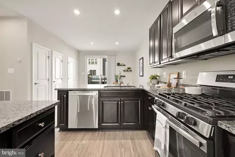 Kitchen - 1440 Strahorn Rd, Hanover, MD 21076 photo 5 of 7
