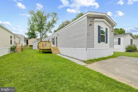 54 Keith Ln #D54, Jessup, MD 20794