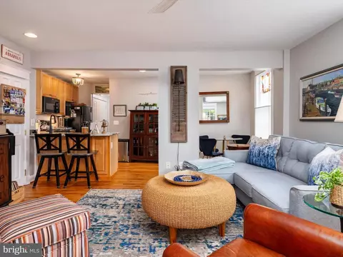 Living - 114 Conduit St, Annapolis, MD 21401 photo 1 of 3