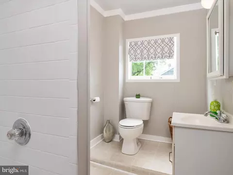 Bath - 114 Conduit St, Annapolis, MD 21401 photo 3 of 3