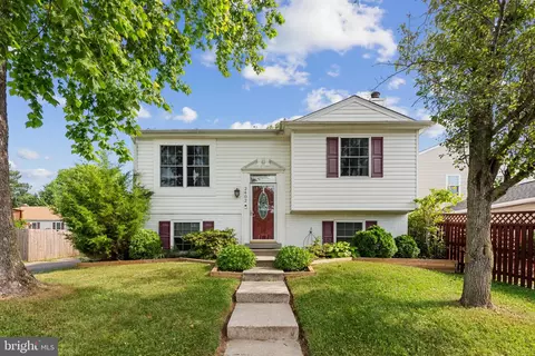 2402 Yarmouth Ln, Crofton, MD 21114