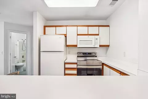 40 E Hearthstone Ct #E, Annapolis, MD 21403 photo 9