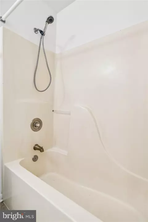 40 E Hearthstone Ct #E, Annapolis, MD 21403 photo 21