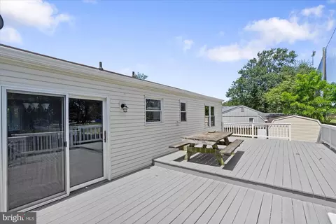 95 Creekview Ct, Pasadena, MD 21122 photo 36