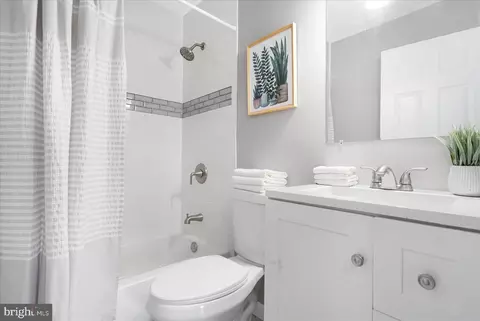 95 Creekview Ct, Pasadena, MD 21122 photo 21