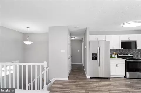 95 Creekview Ct, Pasadena, MD 21122 photo 8