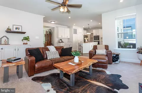 Entry Way - 552 Broadneck Rd, Annapolis, MD 21409 photo 11 of 25