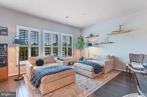 Living - 551 Leftwich Ln, Annapolis, MD 21401 photo 3 of 3