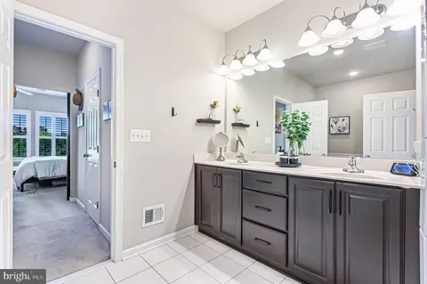 Entry Way - 551 Leftwich Ln, Annapolis, MD 21401 photo 8 of 9