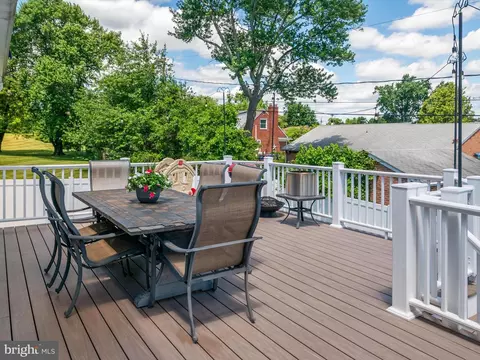 Exterior - 416 Music Ln, Linthicum, MD 21090 photo 3 of 10