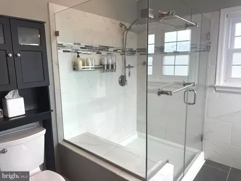 Bath - 416 Music Ln, Linthicum, MD 21090 photo 3 of 5