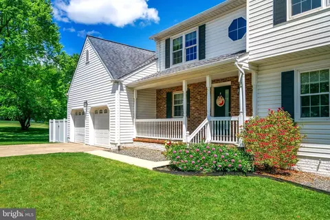 Exterior - 416 Music Ln, Linthicum, MD 21090 photo 8 of 10