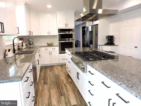 Kitchen - 416 Music Ln, Linthicum, MD 21090 photo 6 of 6