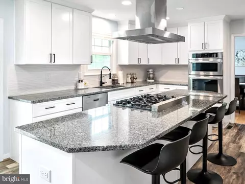 Kitchen - 416 Music Ln, Linthicum, MD 21090 photo 2 of 6