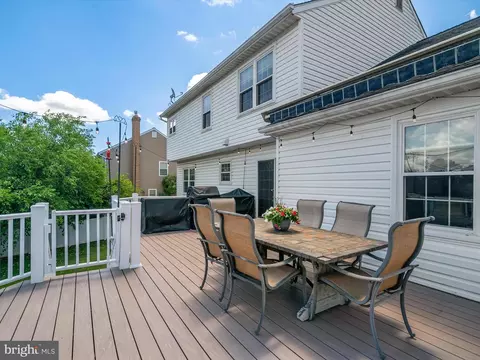 Exterior - 416 Music Ln, Linthicum, MD 21090 photo 2 of 10